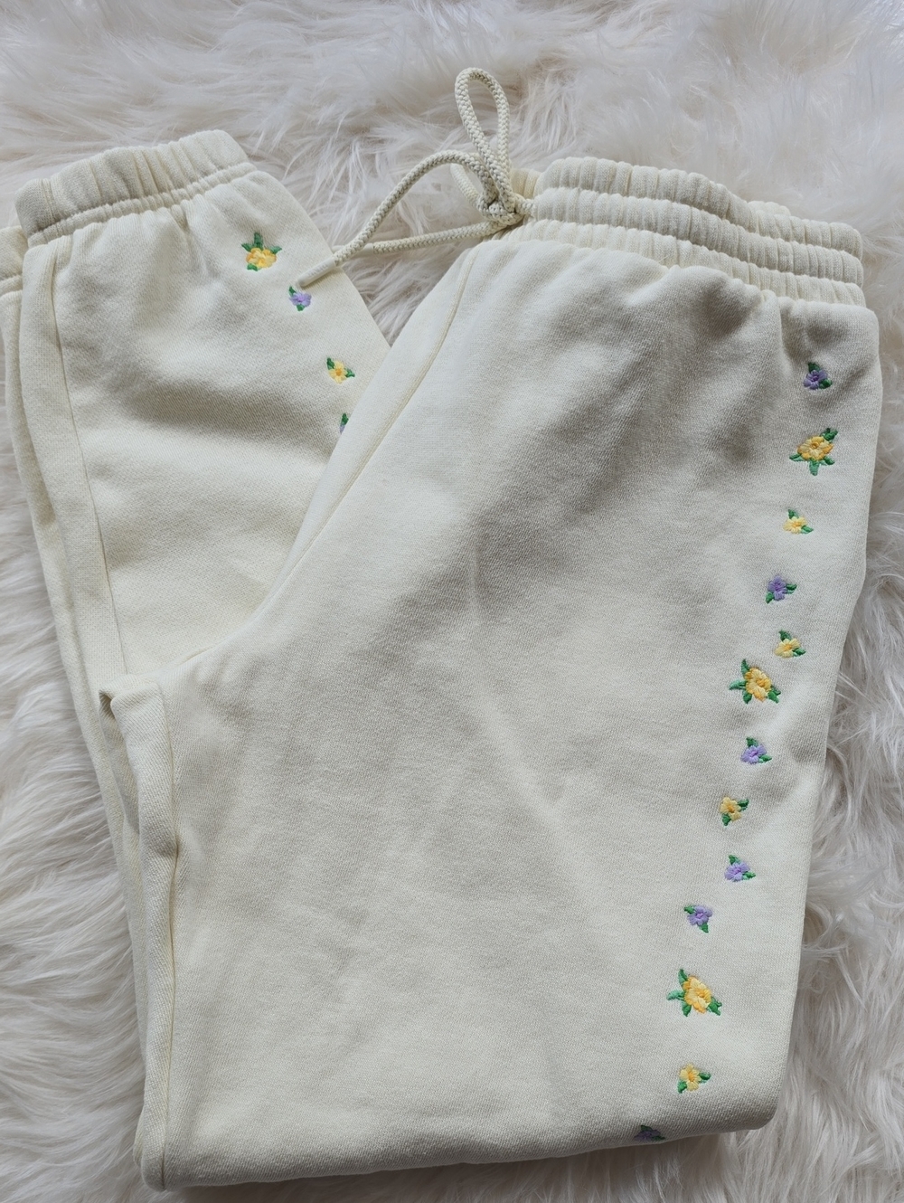 PINK Victoria's Secret Cream Floral Embroidered Joggers S